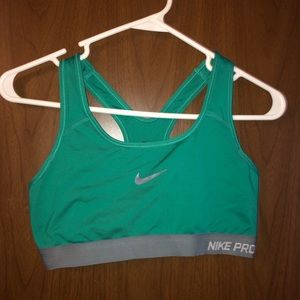 Sports bra Nikey Pro